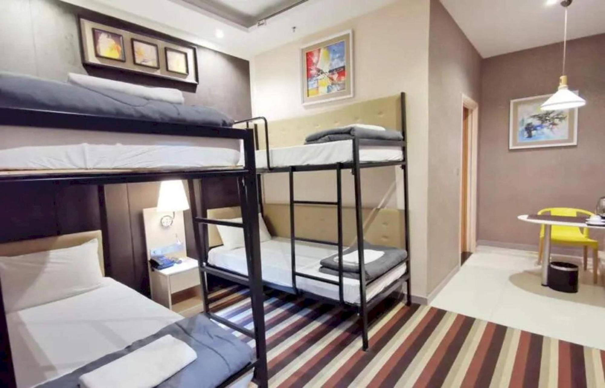 Capital O 75451 Podstel Hostel Бангкок Экстерьер фото